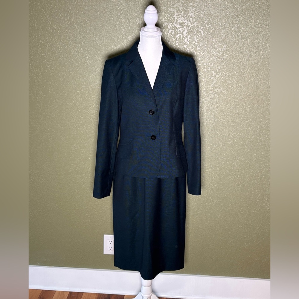 Calvin Klein Suit Navy with Teal/Aqua Details Sz 8